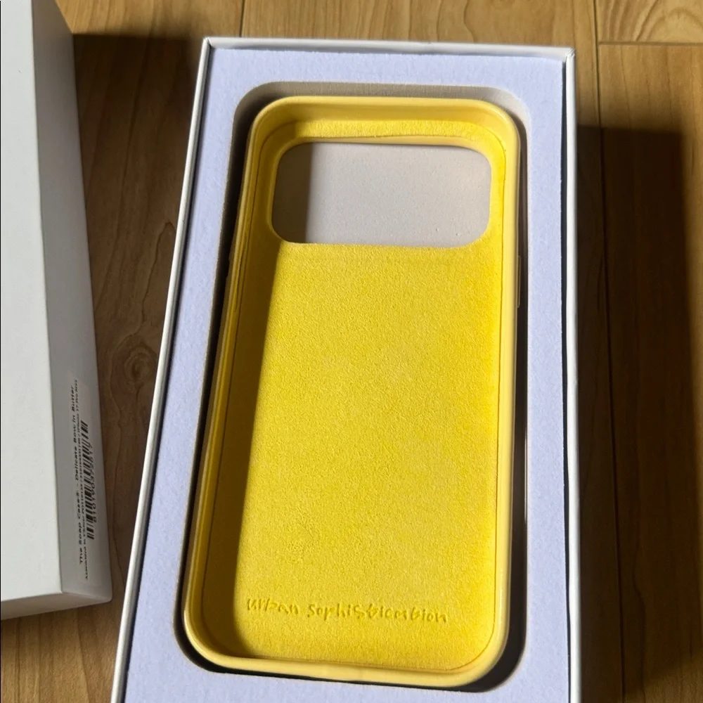 The Soap Case Delicate Bow in Butter
